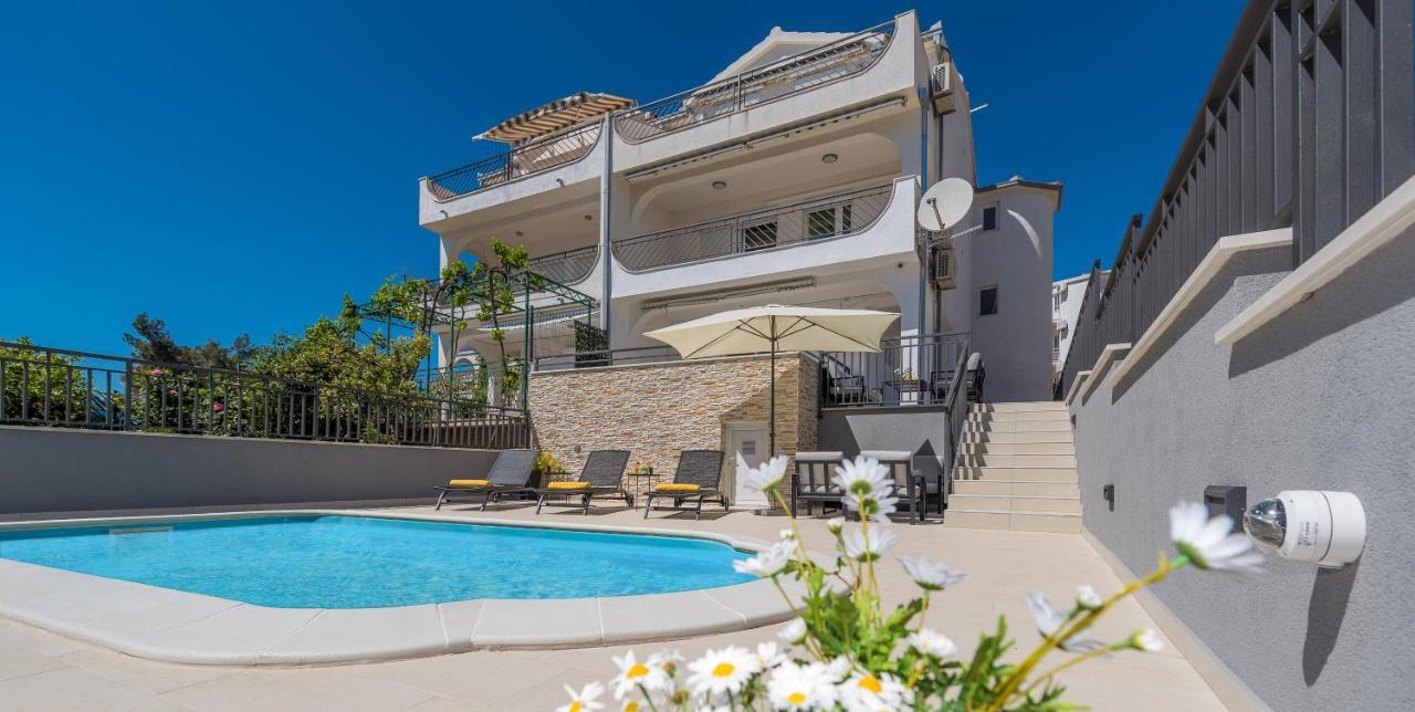 Villa Seaview With Pool - Apartment Yellow Trogir Exterior foto